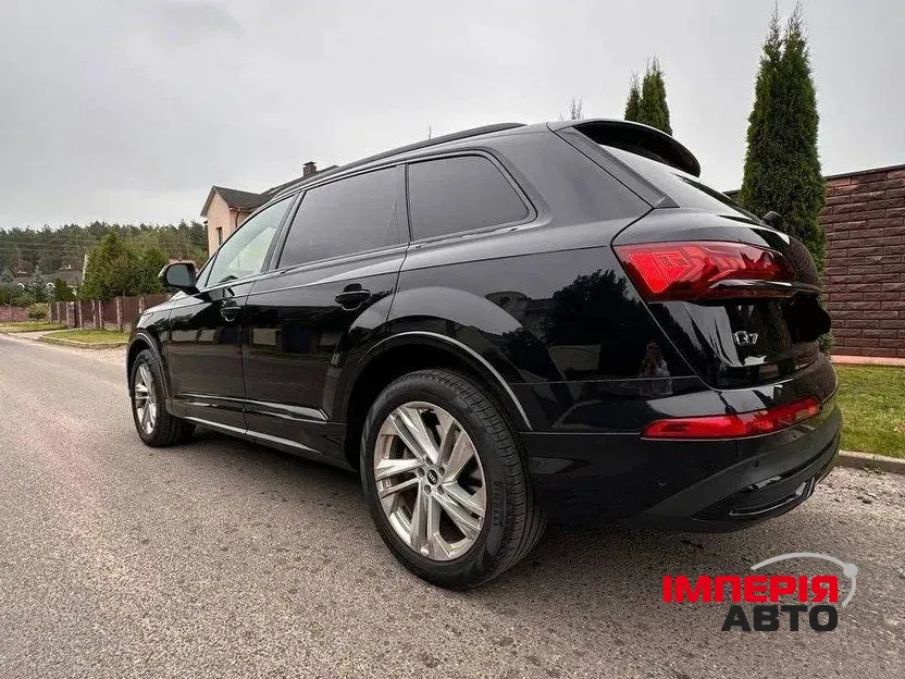 Audi Q7 - фото 4
