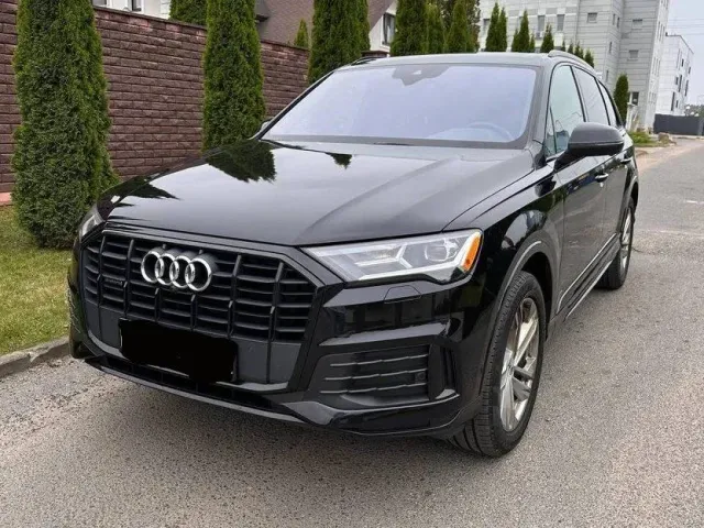 Audi Q7 - фото 1