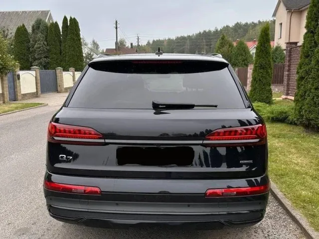 Audi Q7 - фото 5