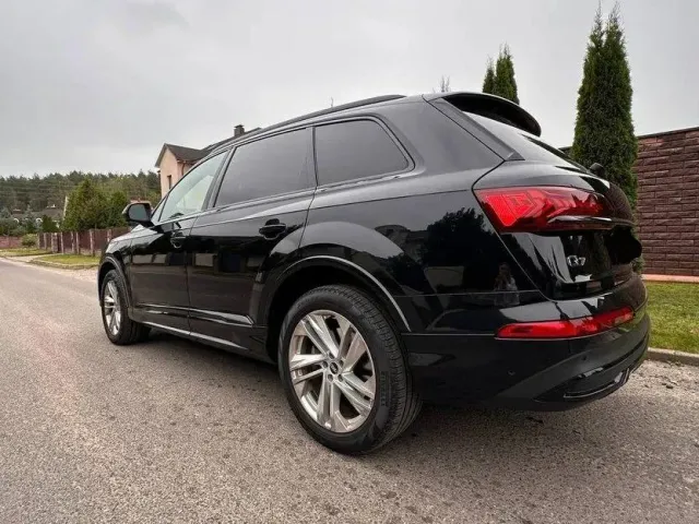 Audi Q7 - фото 4