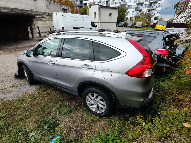 Honda CR-V - фото 1