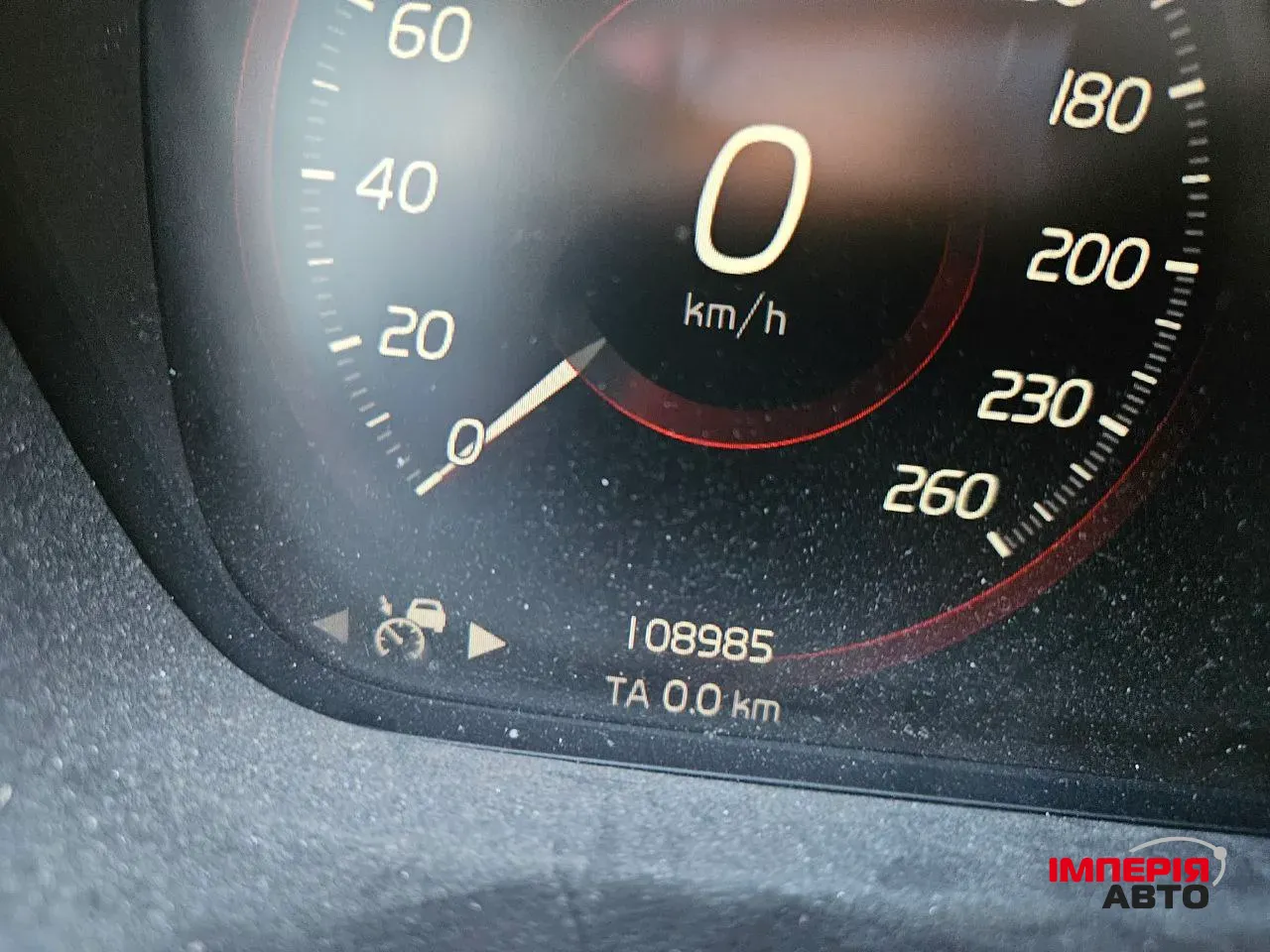 Volvo XC40 - фото 13