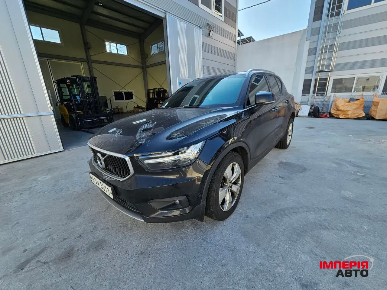 Volvo XC40 - фото 1