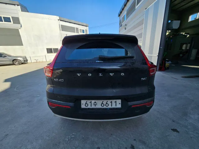 Volvo XC40 - фото 4