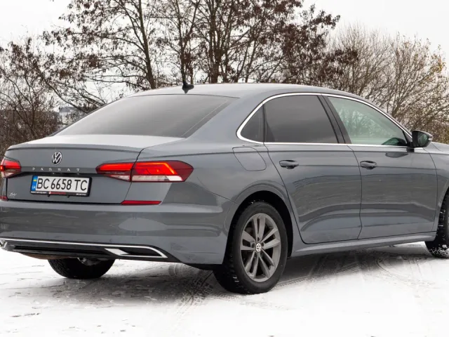 Volkswagen Passat - фото 4