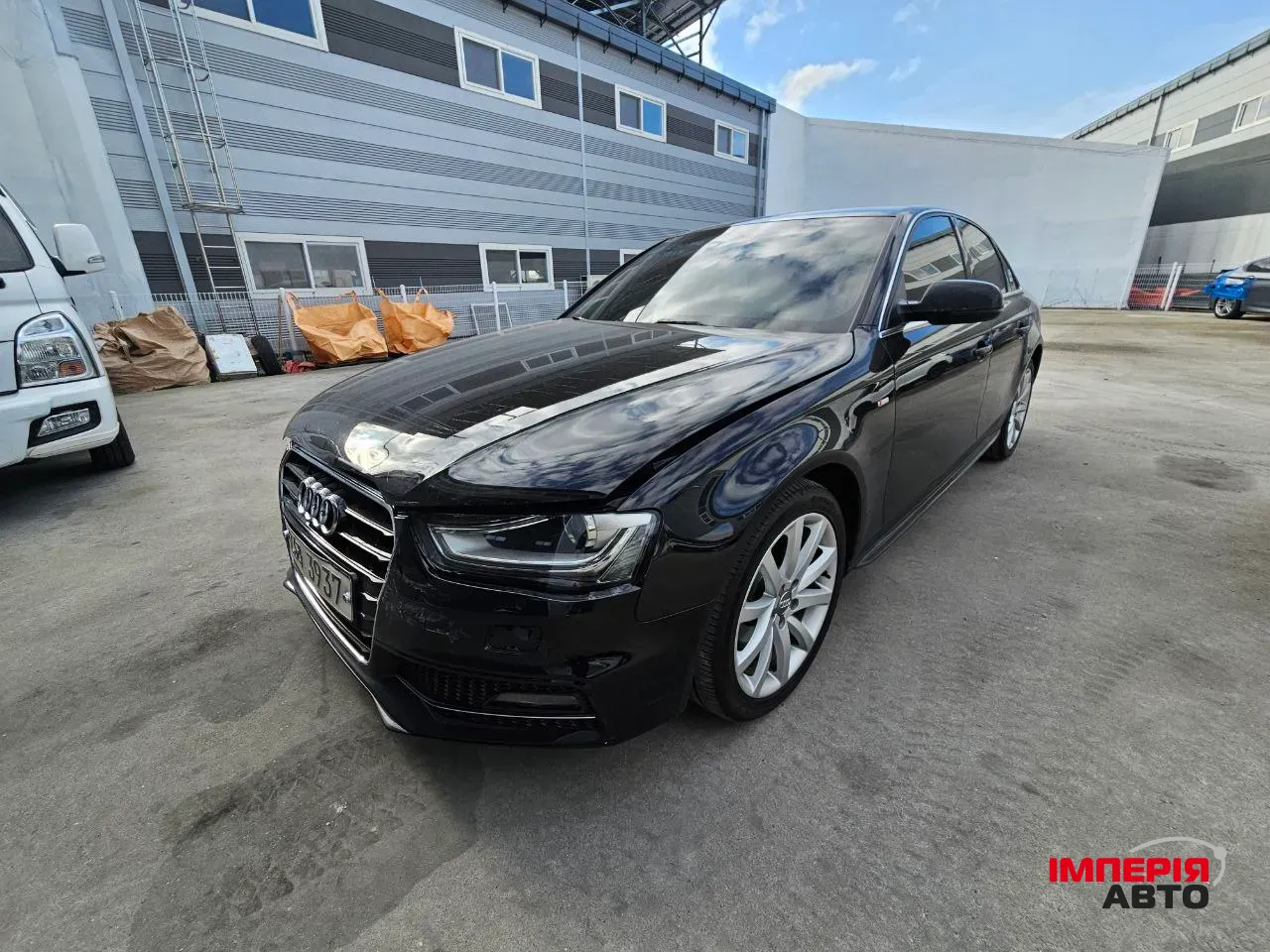 Audi A4 - фото 2