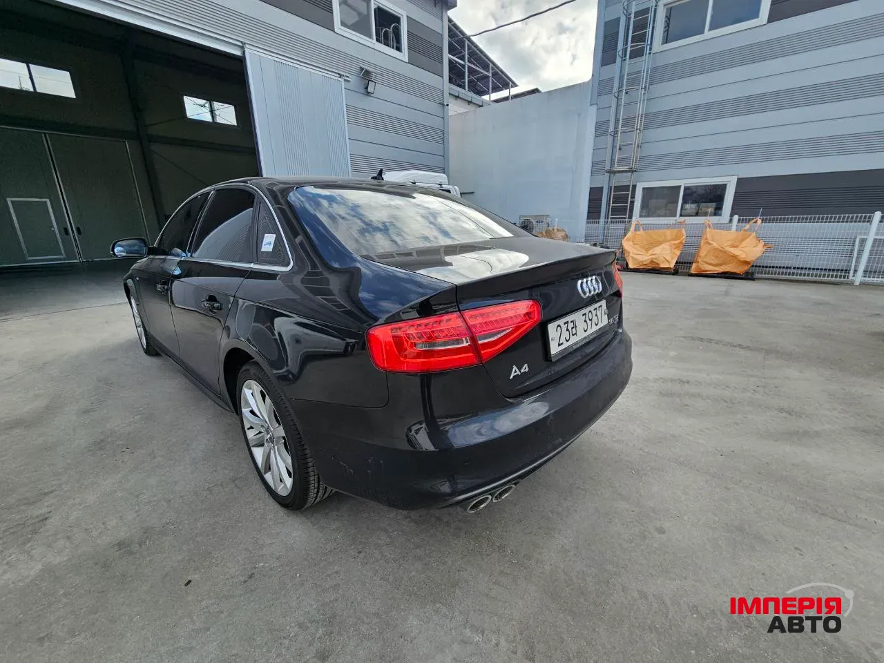 Audi A4 - фото 4