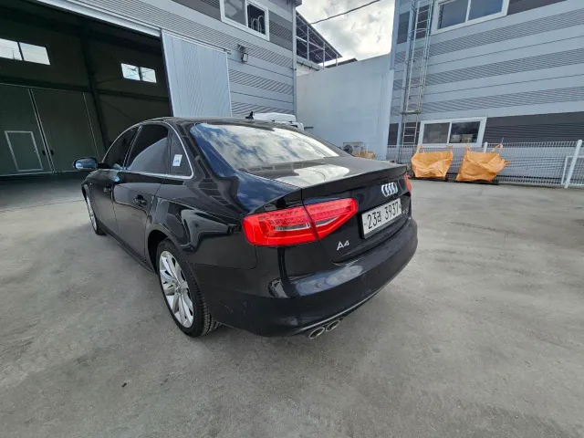 Audi A4 - фото 4