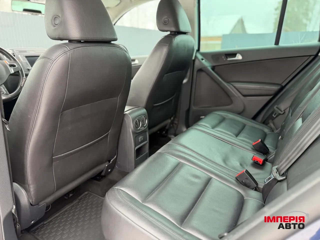 Volkswagen Tiguan - фото 11