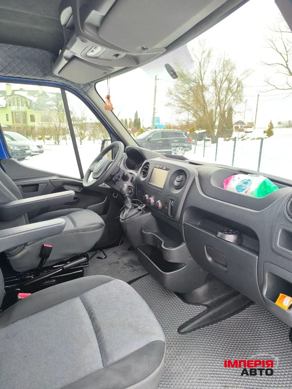Renault Trafic - фото 23