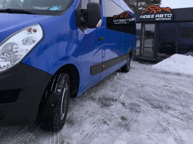 Renault Trafic - фото 2