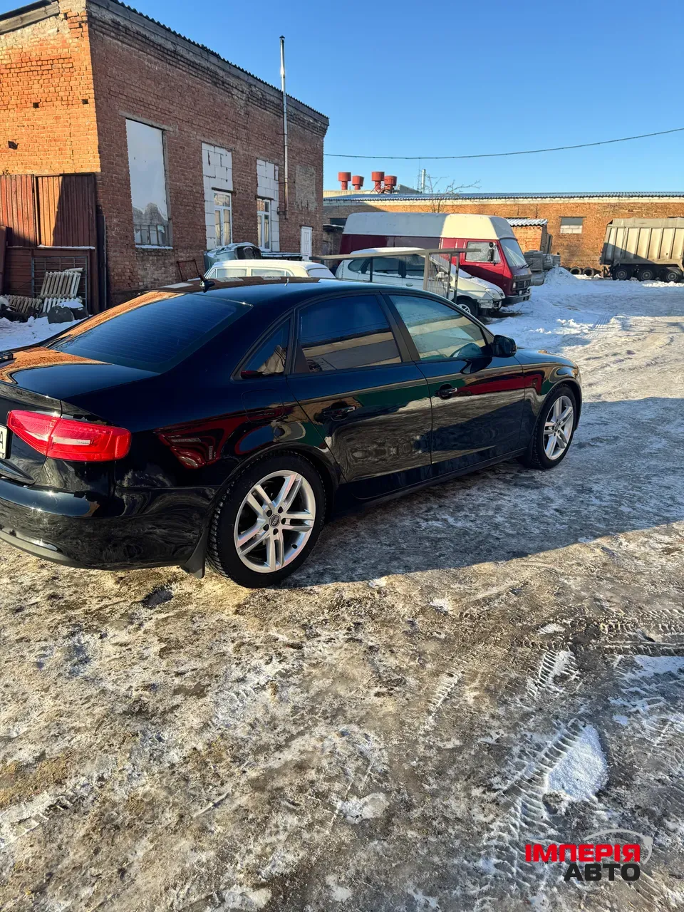 Audi A4 - фото 13