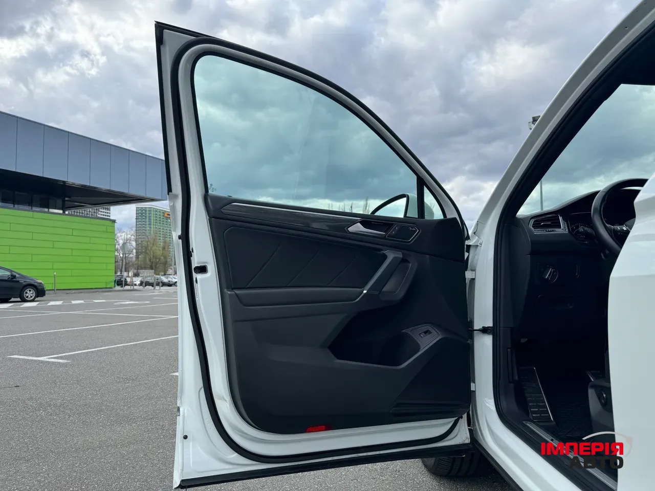 Volkswagen Tiguan - фото 13