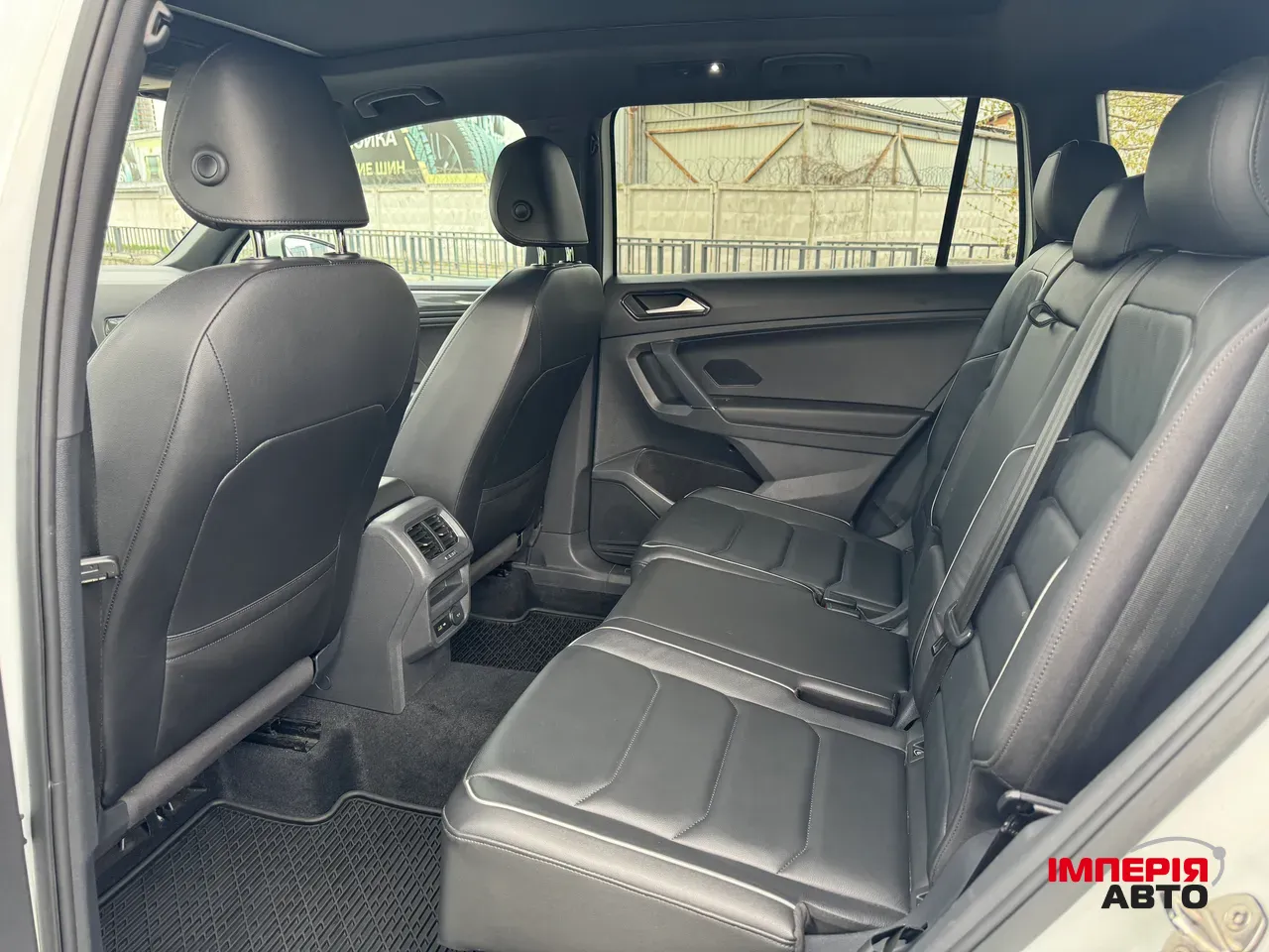 Volkswagen Tiguan - фото 7