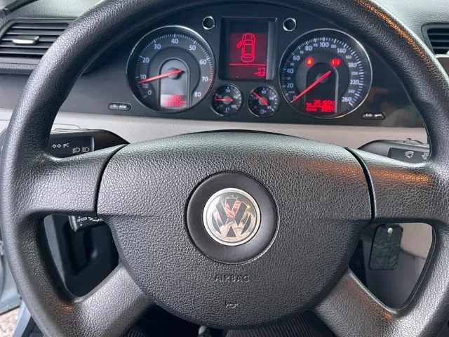 Volkswagen Passat - фото 3