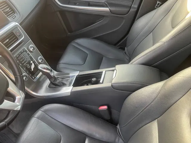 Volvo S60 - фото 5