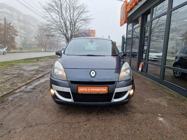 Renault Megane - фото 2