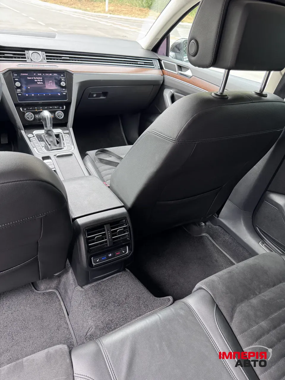 Volkswagen Passat - фото 18