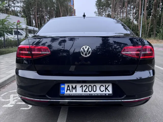 Volkswagen Passat - фото 3