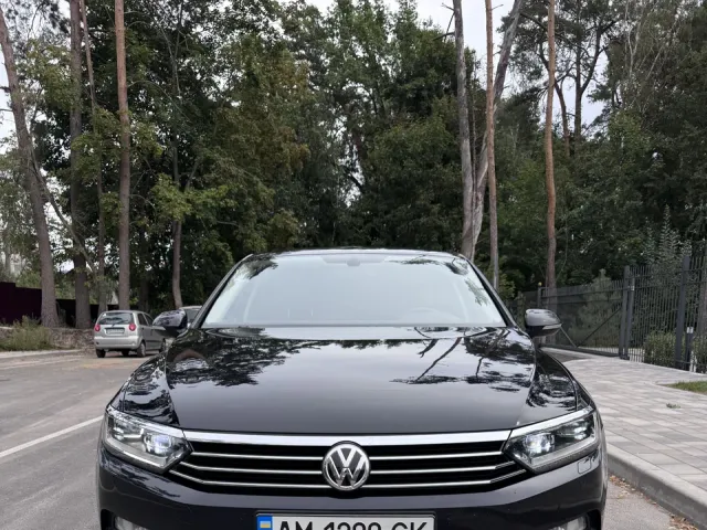 Volkswagen Passat - фото 1