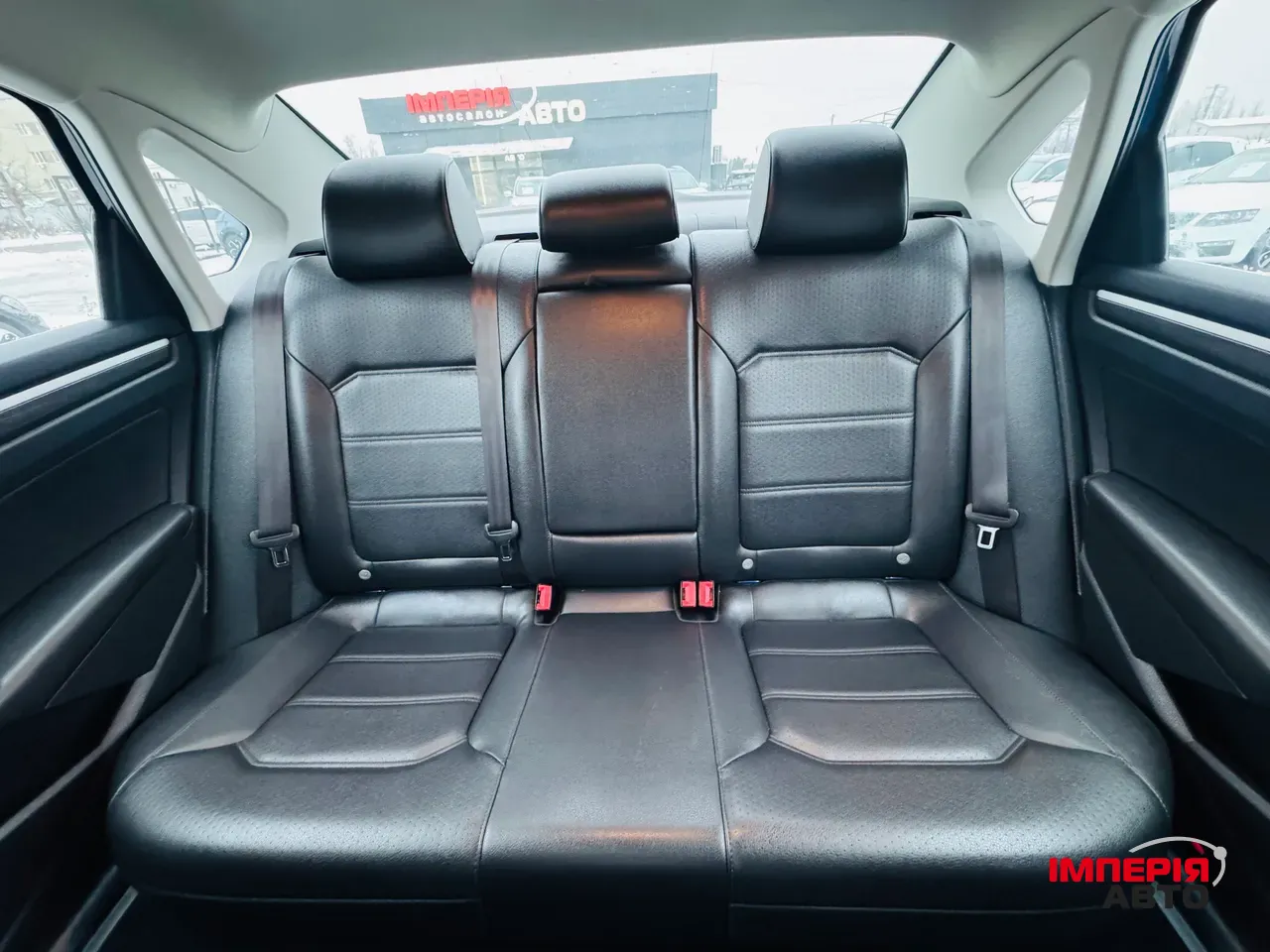 Volkswagen Passat (North America and China) - фото 8