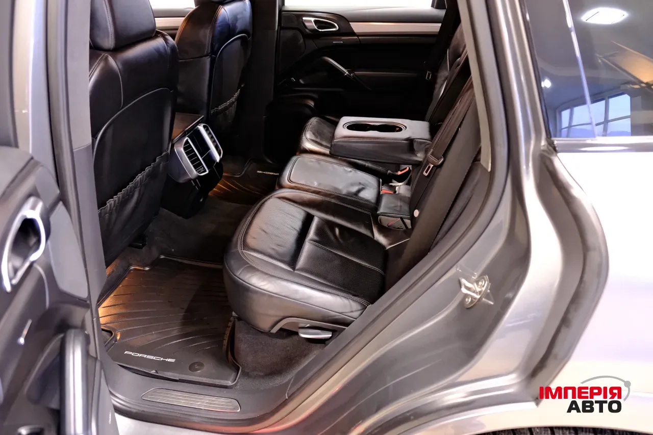 Porsche Cayenne - фото 8