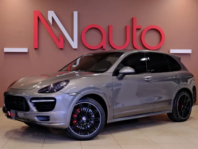 Porsche Cayenne - фото 1