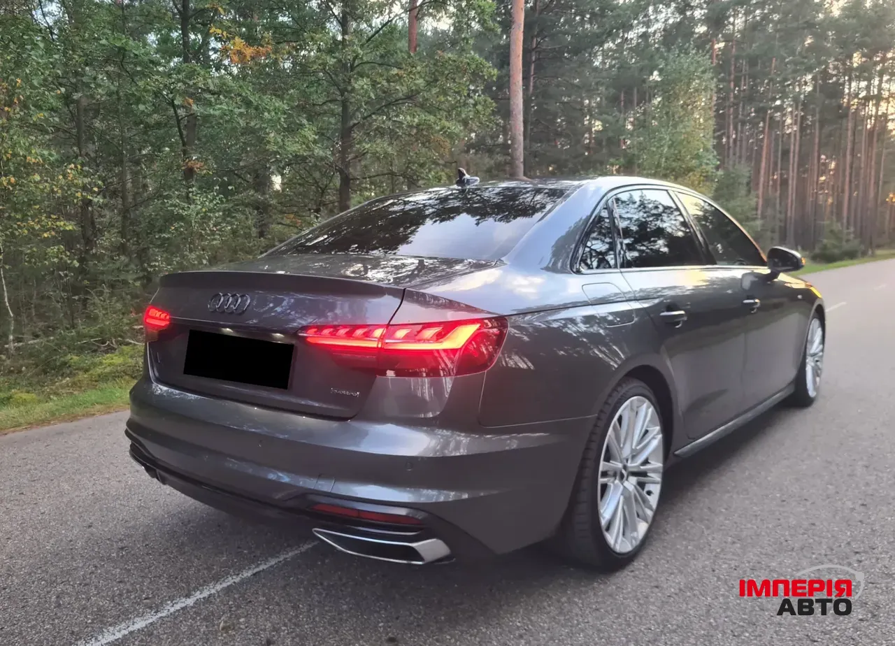 Audi A4 - фото 7