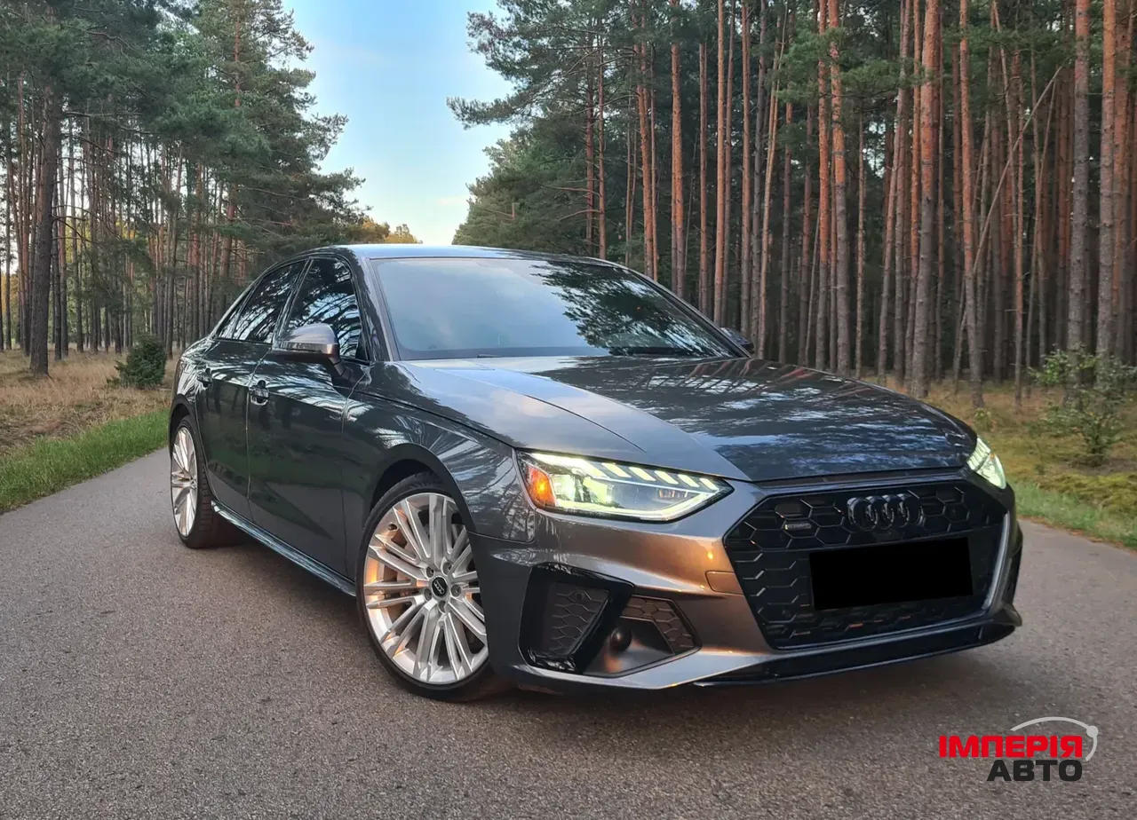 Audi A4 - фото 1