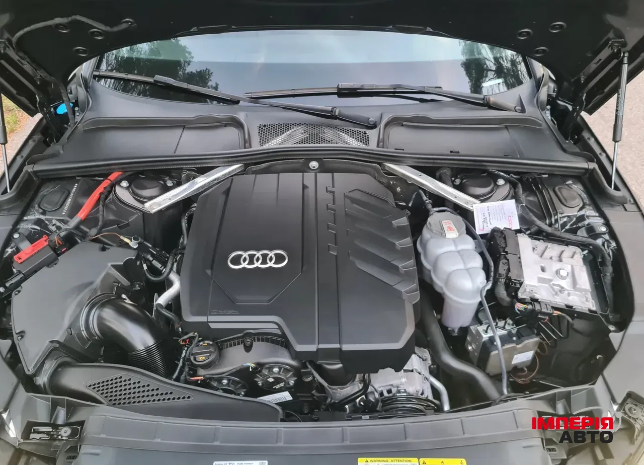 Audi A4 - фото 11