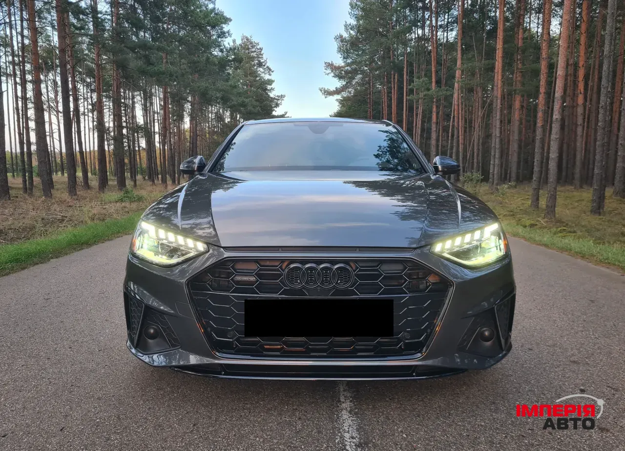 Audi A4 - фото 2