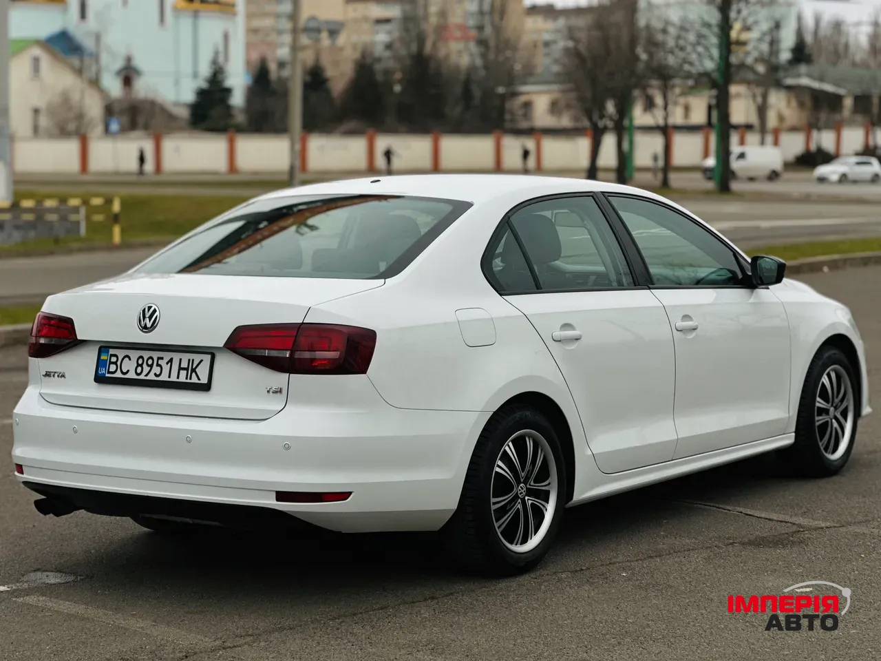 Volkswagen Jetta - фото 4