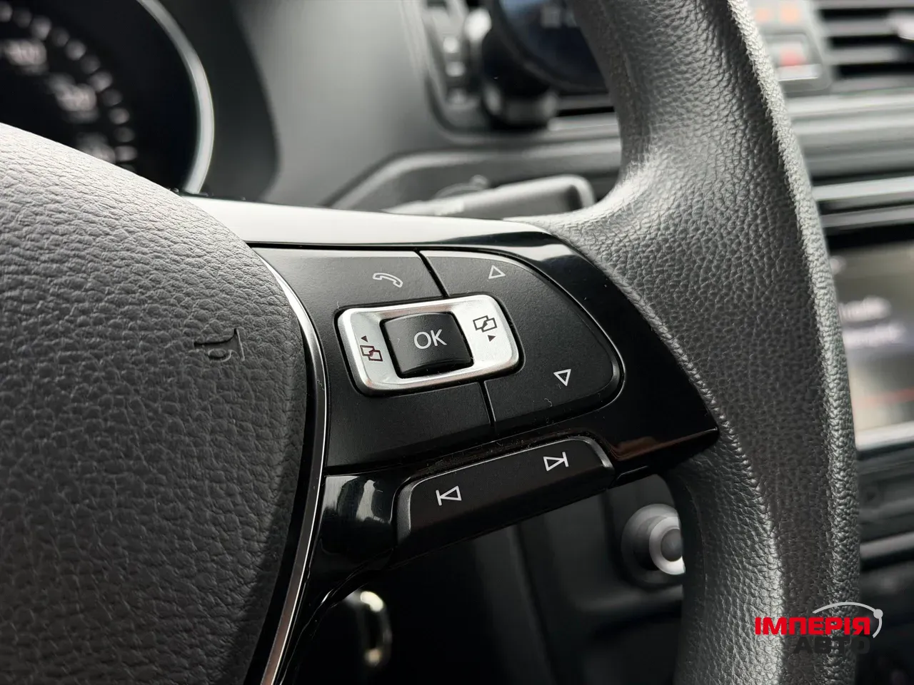 Volkswagen Jetta - фото 32