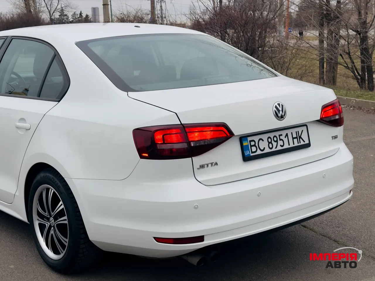 Volkswagen Jetta - фото 18