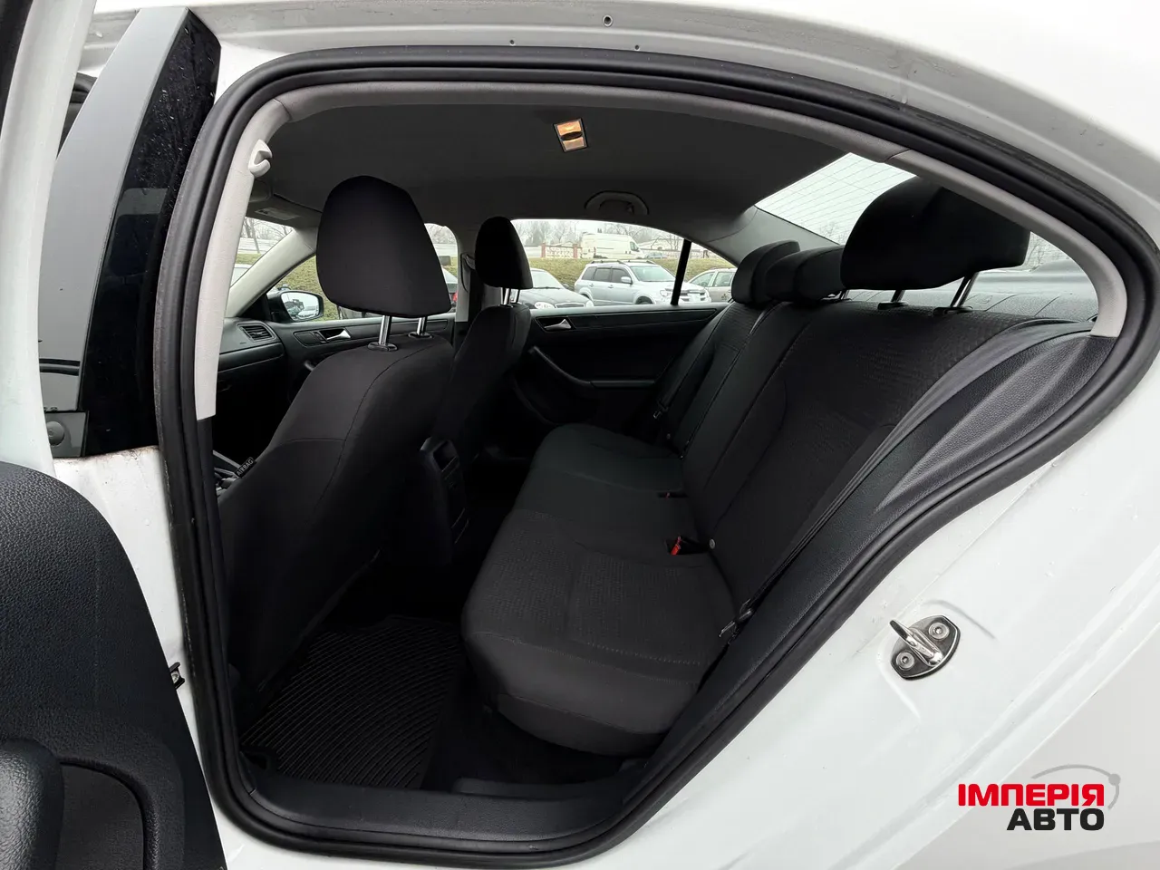 Volkswagen Jetta - фото 21