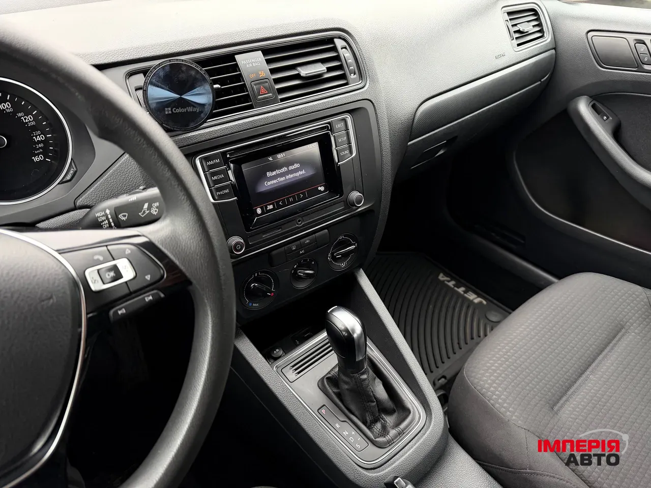 Volkswagen Jetta - фото 33