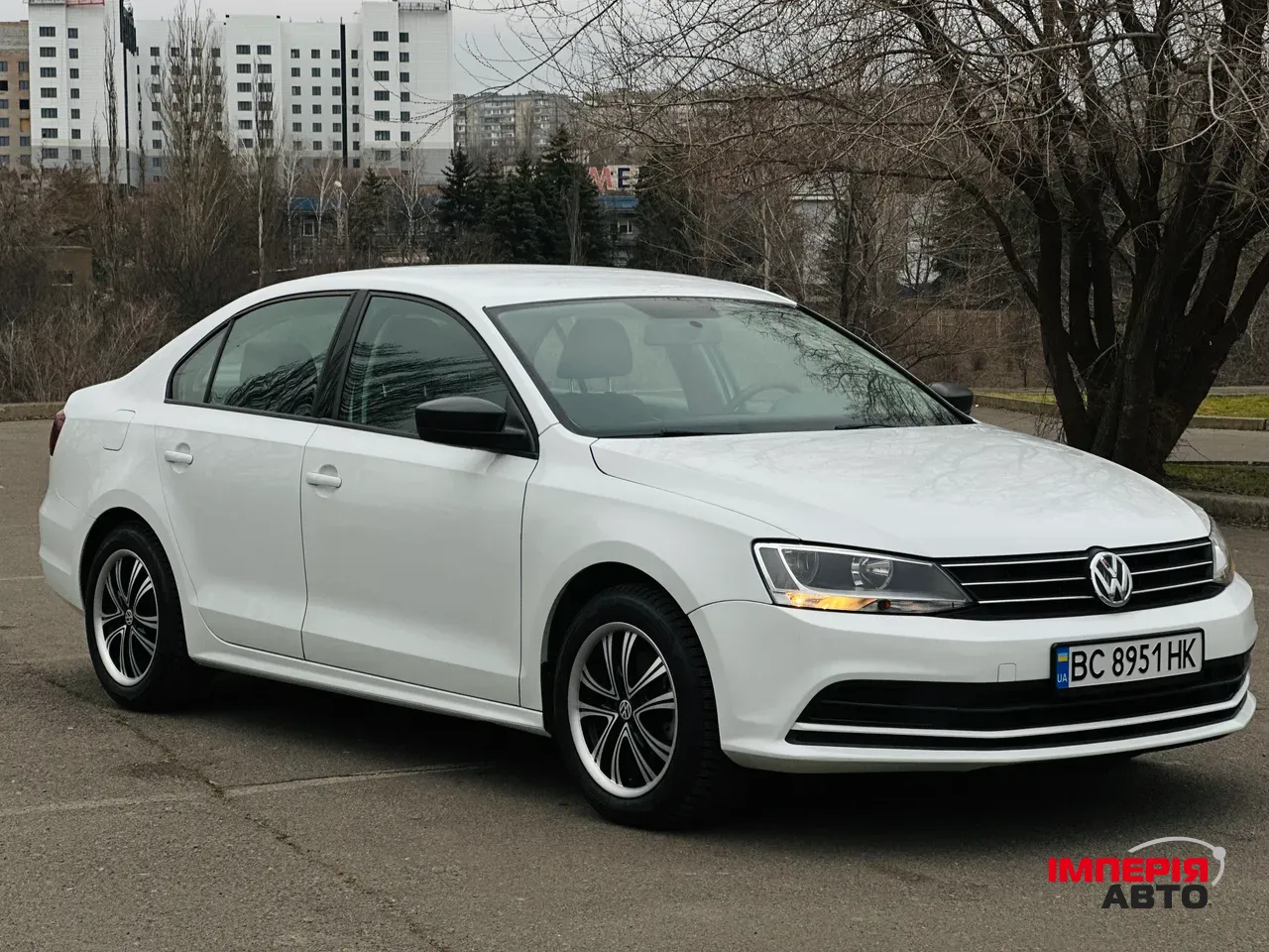 Volkswagen Jetta - фото 2