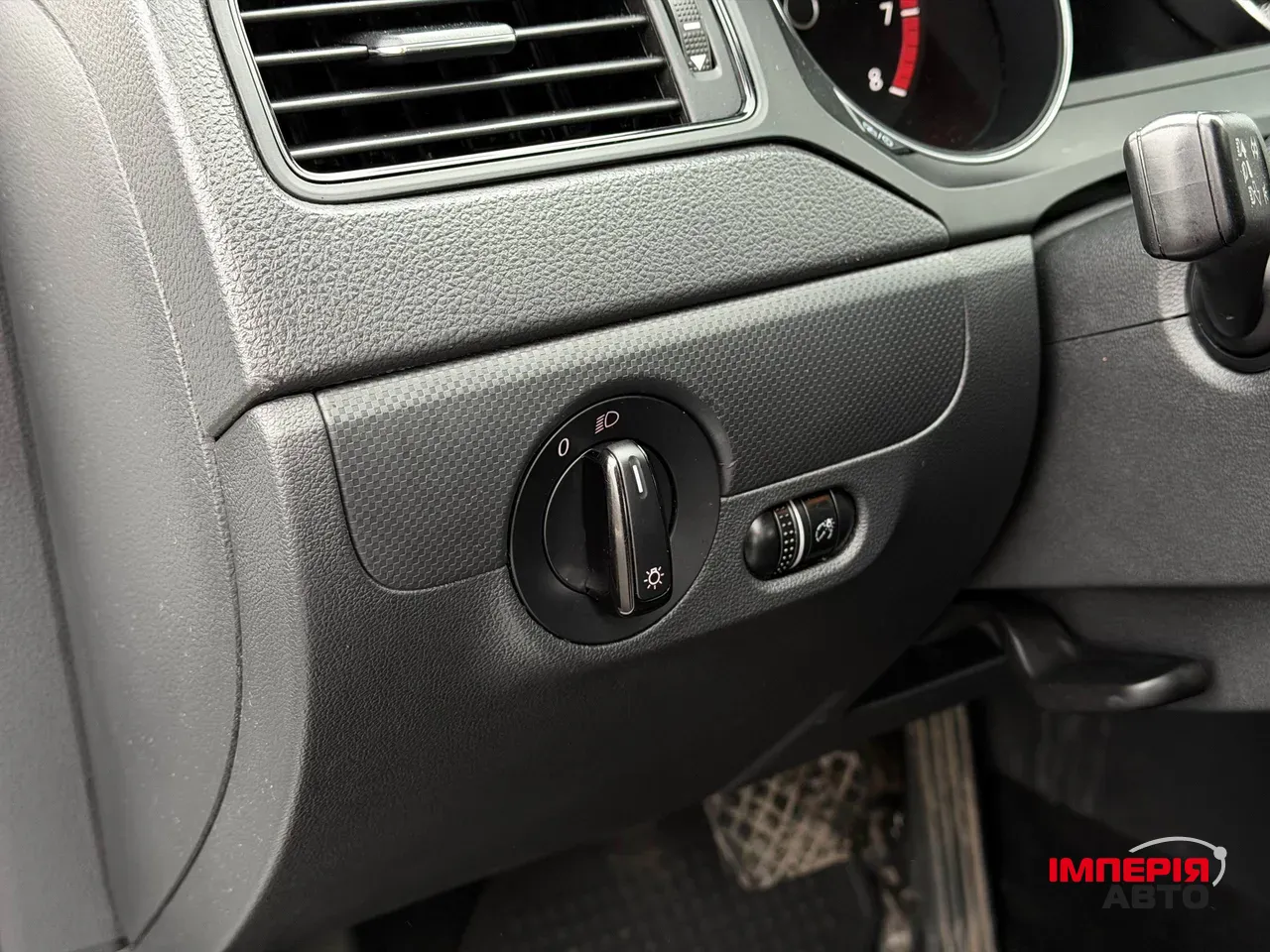 Volkswagen Jetta - фото 23