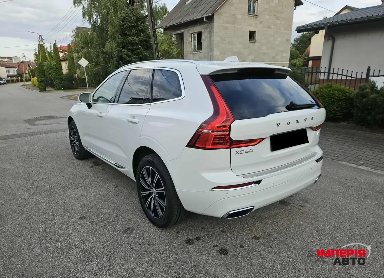 Volvo XC60 - фото 7