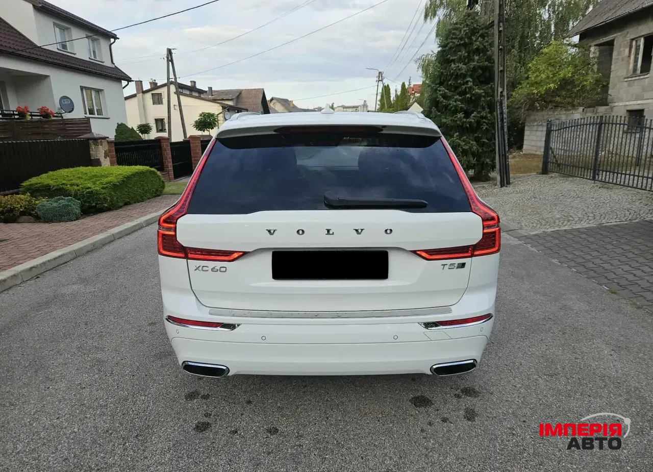 Volvo XC60 - фото 6
