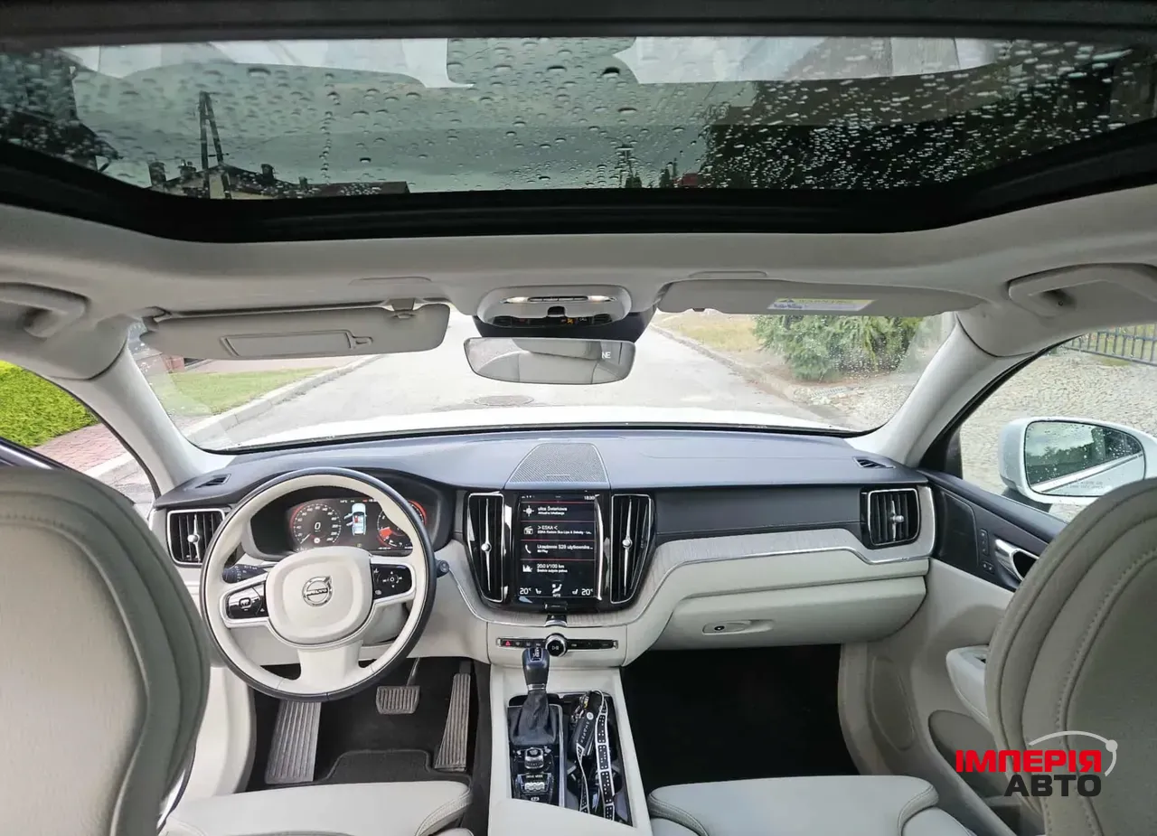 Volvo XC60 - фото 9