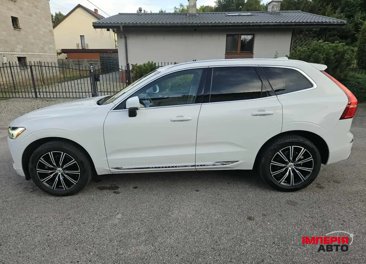 Volvo XC60 - фото 8