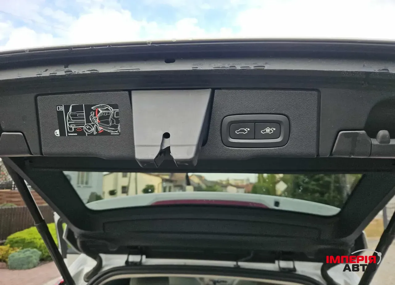 Volvo XC60 - фото 16