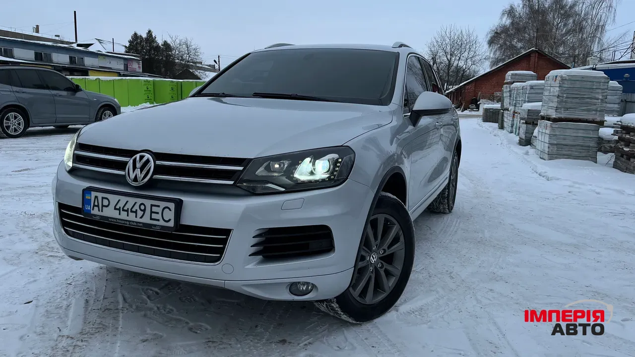 Volkswagen Touareg - фото 1