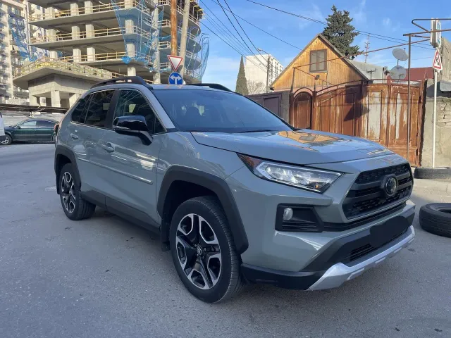 Toyota RAV4 - фото 5