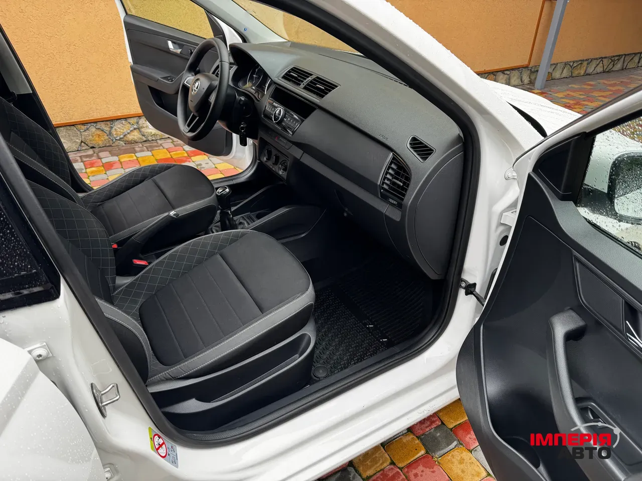 Skoda Fabia - фото 5