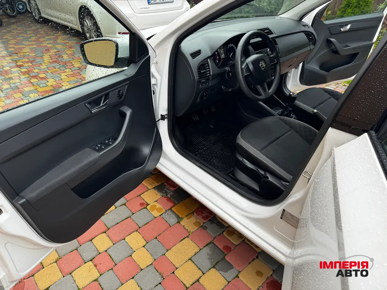 Skoda Fabia - фото 8