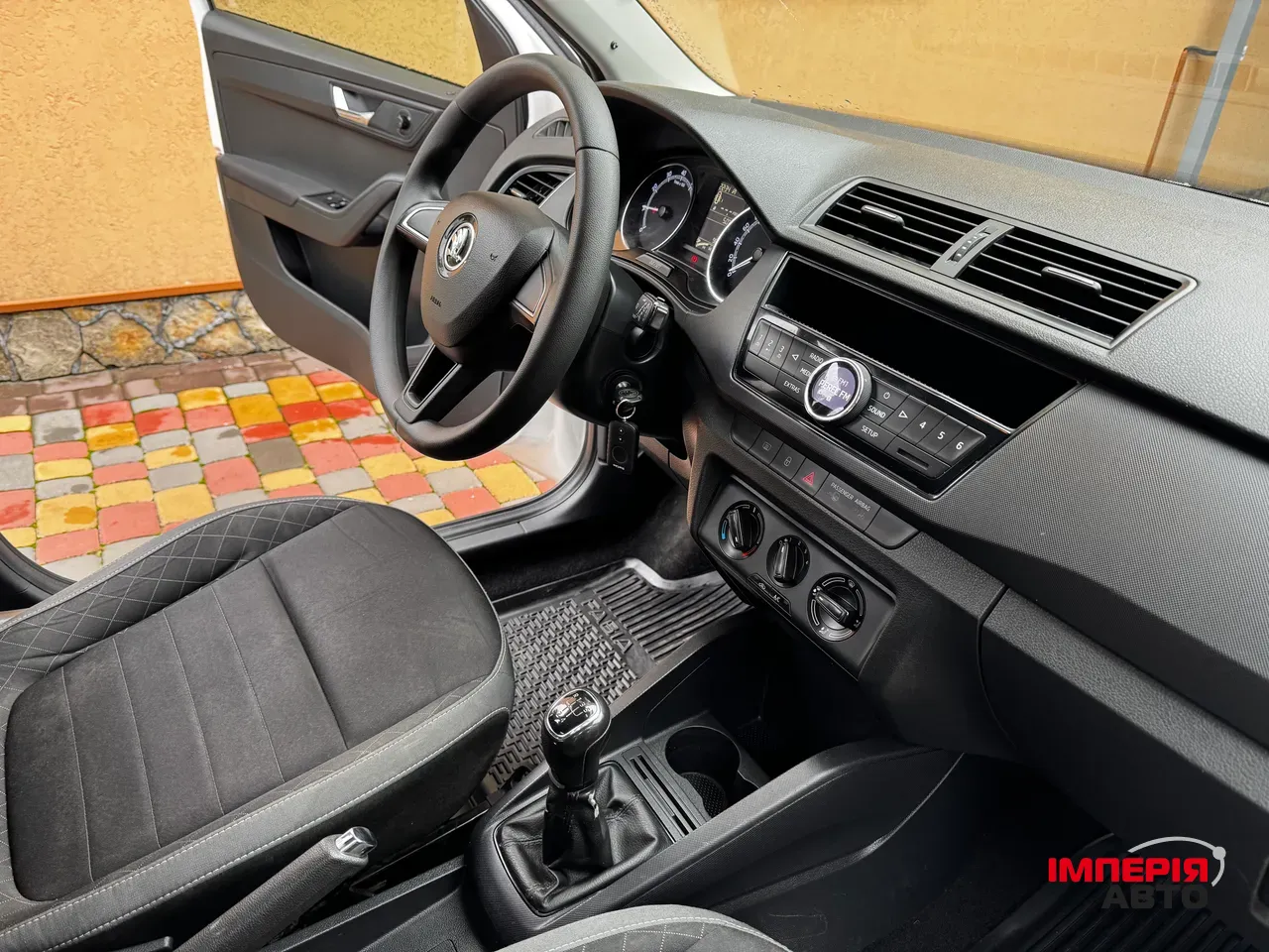 Skoda Fabia - фото 6