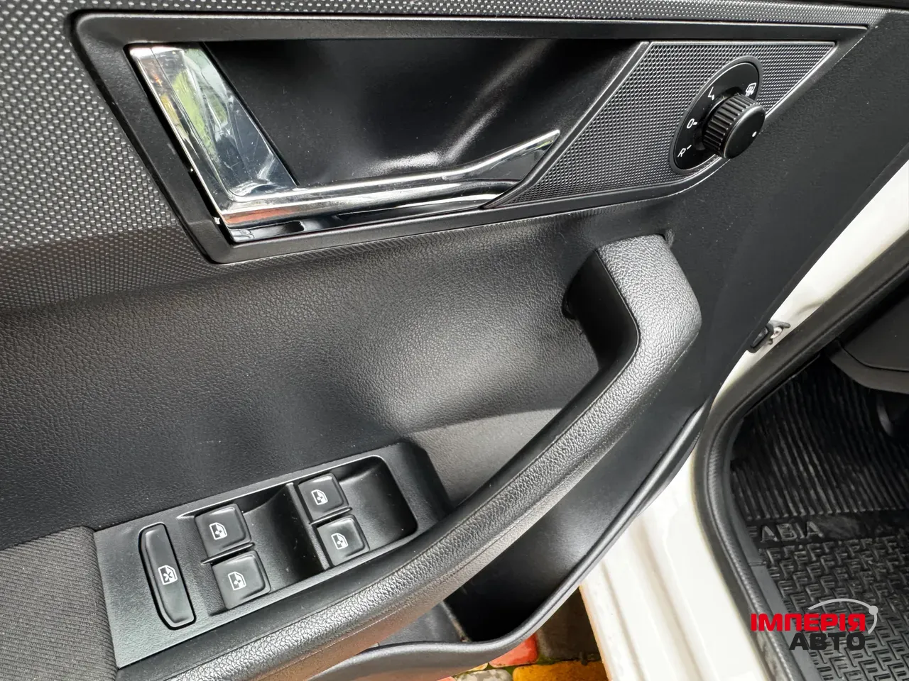 Skoda Fabia - фото 11