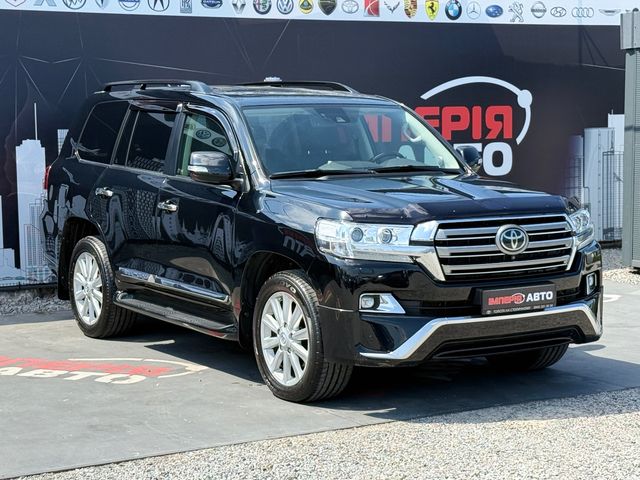 Toyota Land Cruiser - фото 1